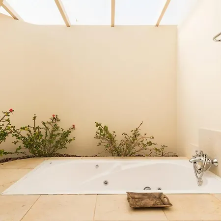 Willa Puerto Del Carmen Sleeps 6 Pool Air Con Wifi Puerto del Carmen (Lanzarote)