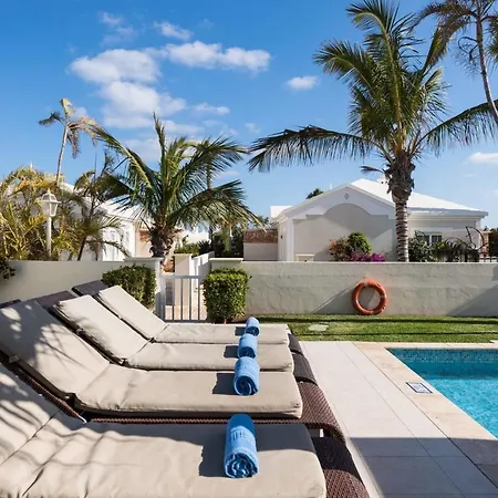 Puerto Del Carmen Sleeps 6 Pool Air Con Wifi Villa
