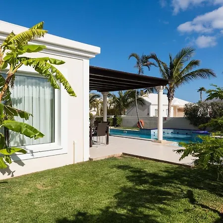 Willa Puerto Del Carmen Sleeps 6 Pool Air Con Wifi Puerto del Carmen (Lanzarote)